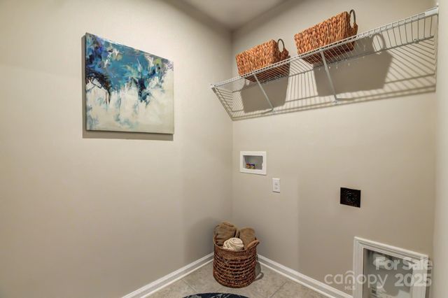 9216 Pagoda Oak Drive, Charlotte, NC 28269