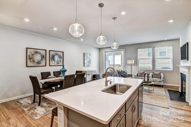 9216 Pagoda Oak Drive, Charlotte, NC 28269