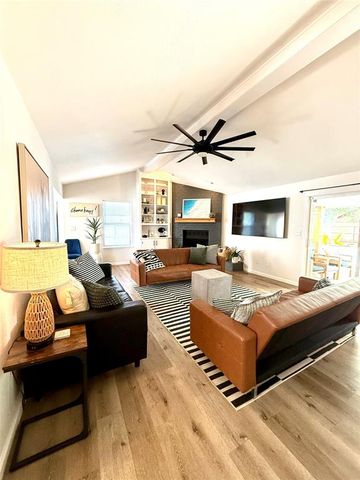 510 Rambling Oaks Drive, Norman, OK 73072