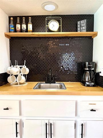 510 Rambling Oaks Drive, Norman, OK 73072