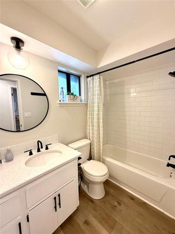 510 Rambling Oaks Drive, Norman, OK 73072