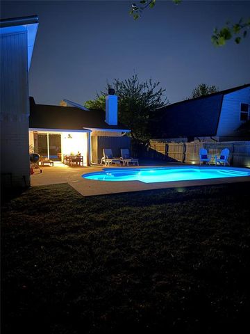 510 Rambling Oaks Drive, Norman, OK 73072