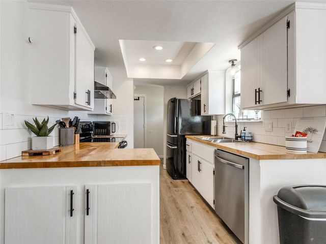 510 Rambling Oaks Drive, Norman, OK 73072