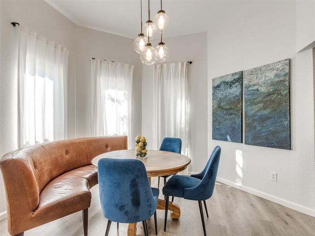 510 Rambling Oaks Drive, Norman, OK 73072