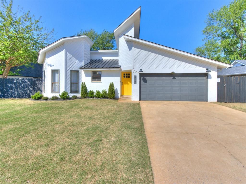 510 Rambling Oaks Drive, Norman, OK 73072