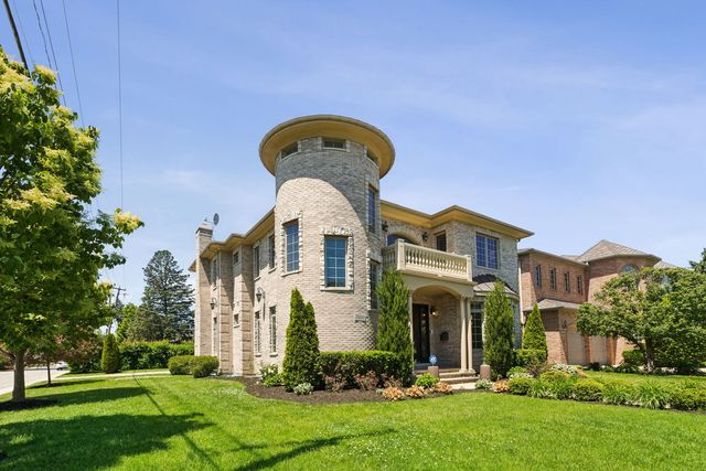 7000 N Kilpatrick Avenue, Lincolnwood, IL 60712