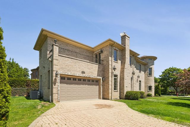 7000 N Kilpatrick Avenue, Lincolnwood, IL 60712