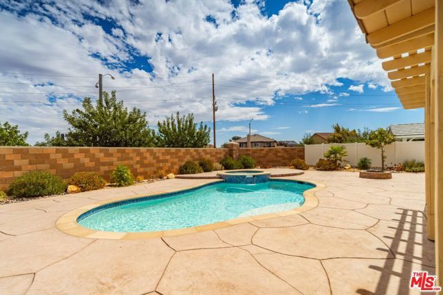 39142 Cocobola Court, Palmdale, CA 93551