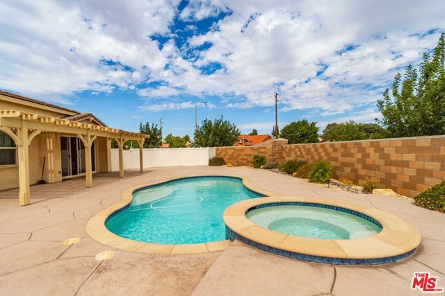 39142 Cocobola Court, Palmdale, CA 93551