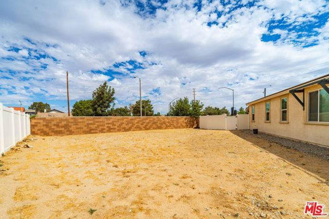 39142 Cocobola Court, Palmdale, CA 93551
