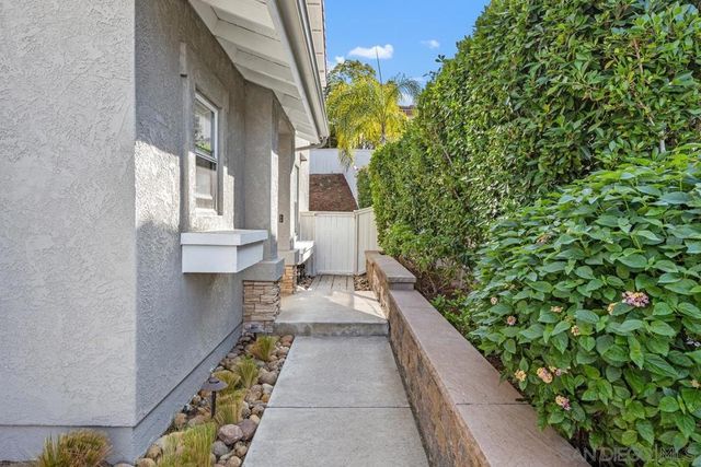 10673 Eglantine Ct, San Diego, CA 92131