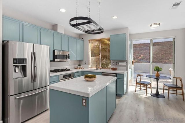 10673 Eglantine Ct, San Diego, CA 92131