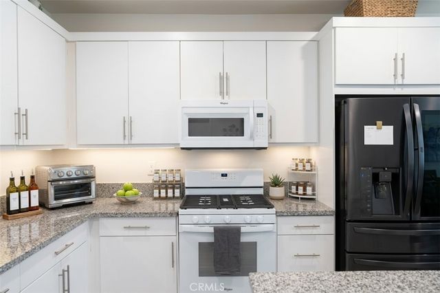 532 S Harbor Boulevard, Santa Ana, CA 92704