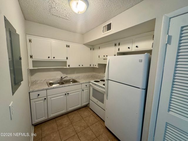 3212 HERSCHEL Street 5, Jacksonville, FL 32205