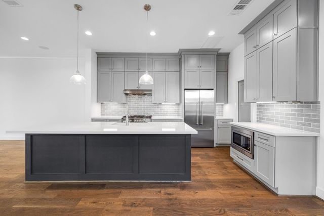 6114 Hamman Street, Houston, TX 77007
