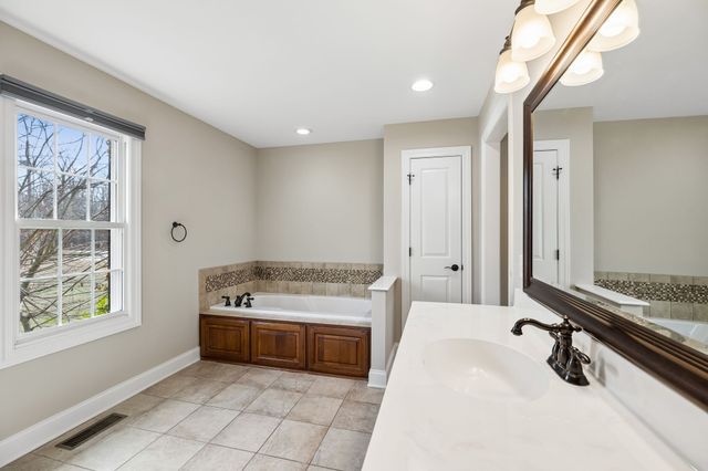 915 Bonner Way, Estill Springs, TN 37330