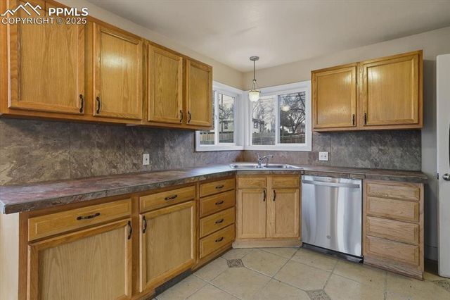 1133 Farragut Avenue, Colorado Springs, CO 80909