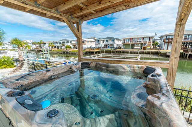 314 45th Ave. N, North Myrtle Beach, SC 29582