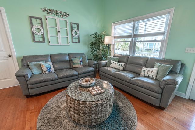 314 45th Ave. N, North Myrtle Beach, SC 29582
