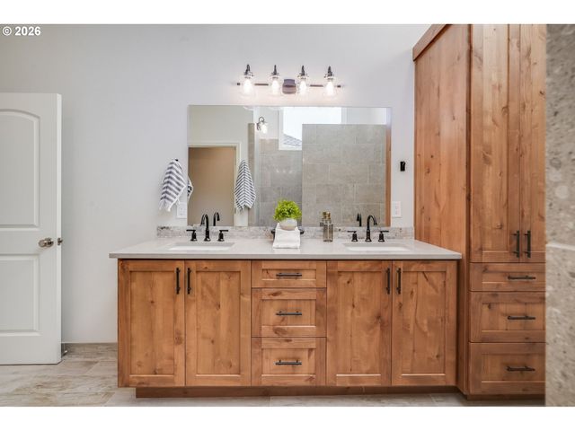 13801 Se 37TH St, Vancouver, WA 98683