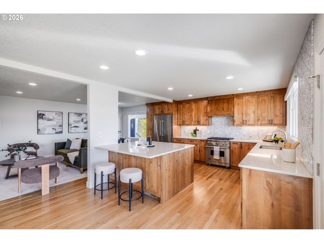 13801 Se 37TH St, Vancouver, WA 98683