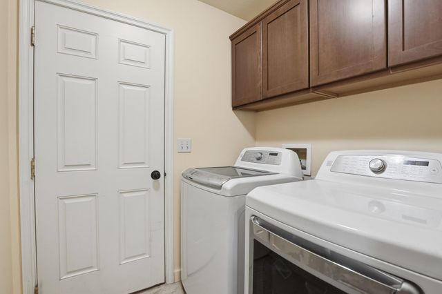 712 S Margaret St, Deer Park, WA 99006