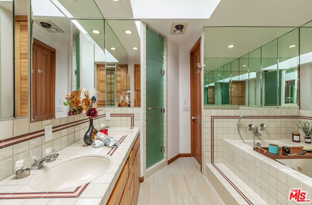 22664 PACIFIC COAST Highway 4, Malibu, CA 90265