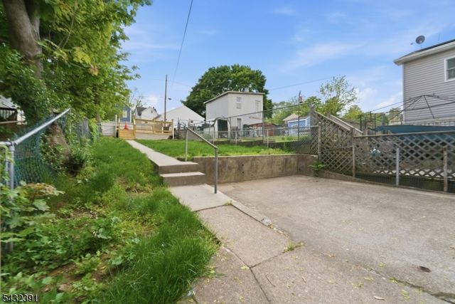 58 Bennett St, Phillipsburg Town, NJ 08865