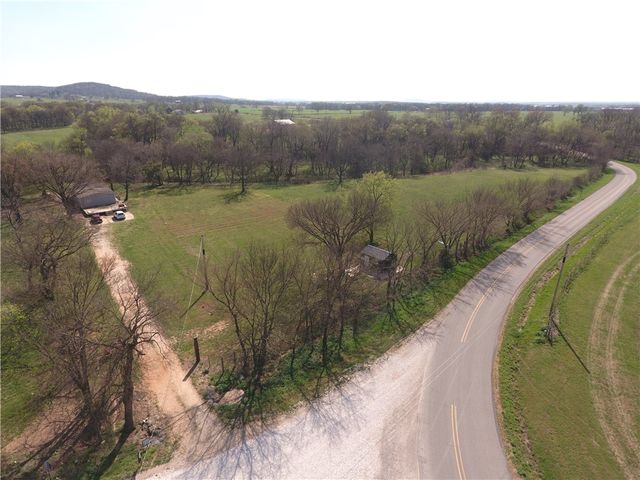 15618 Jackson Highway, Fayetteville, AR 72704
