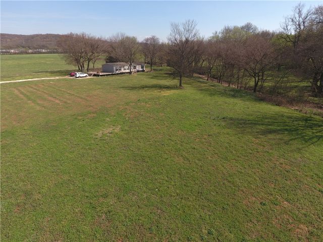 15618 Jackson Highway, Fayetteville, AR 72704