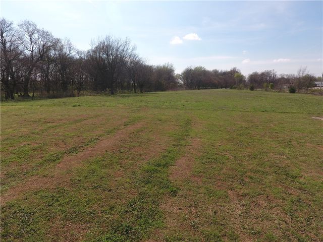 15618 Jackson Highway, Fayetteville, AR 72704