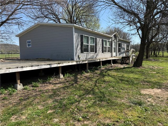 15618 Jackson Highway, Fayetteville, AR 72704