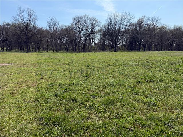 15618 Jackson Highway, Fayetteville, AR 72704