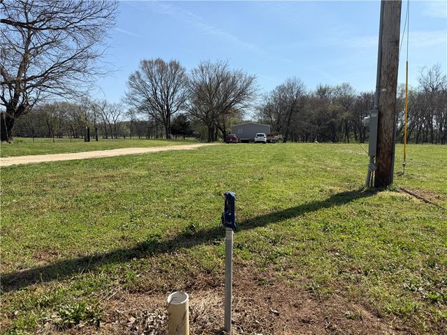 15618 Jackson Highway, Fayetteville, AR 72704