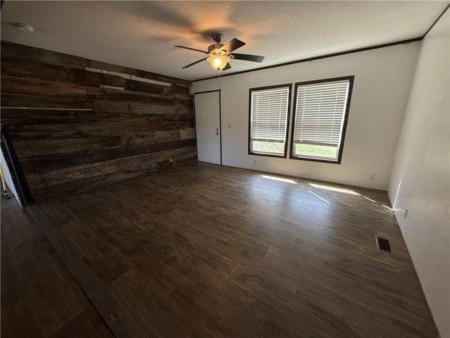 15618 Jackson Highway, Fayetteville, AR 72704