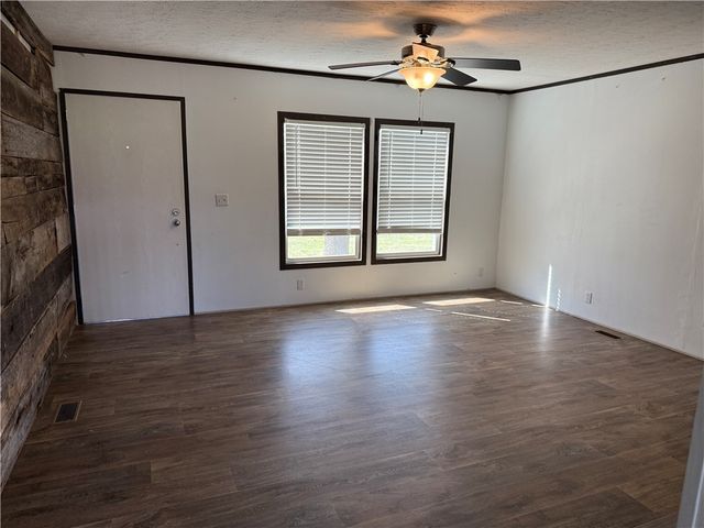 15618 Jackson Highway, Fayetteville, AR 72704