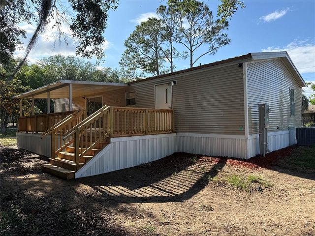 5520 INDIANA DRIVE, Lady Lake, FL 32159