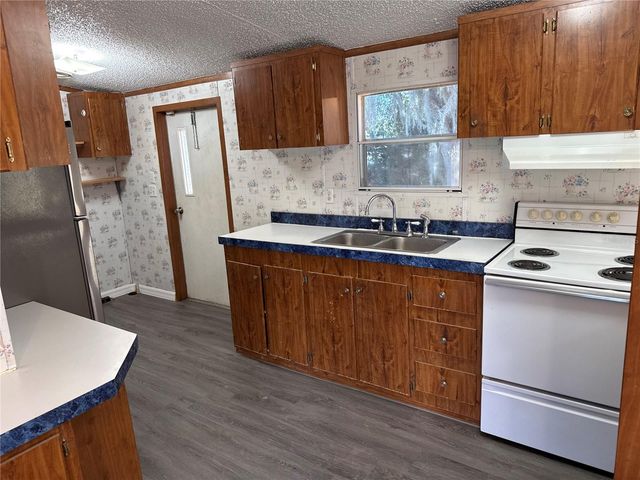 5520 INDIANA DRIVE, Lady Lake, FL 32159