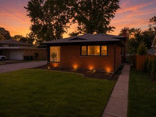 188 W Kathleen Drive, Park Ridge, IL 60068