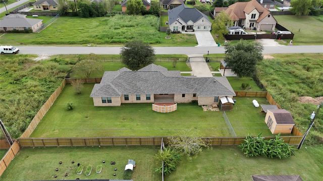319 Pinedale Avenue, Arcola, TX 77583