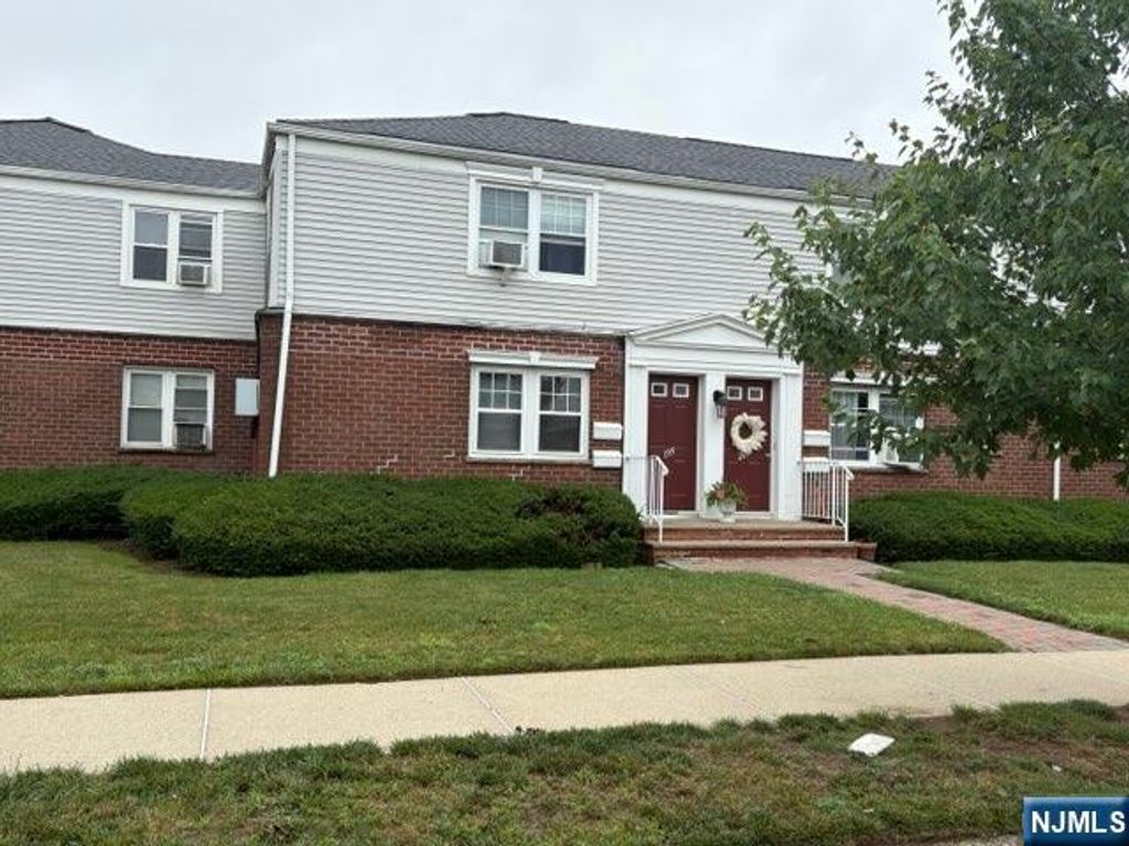 199 Darwin Avenue A, Rutherford, NJ 07070