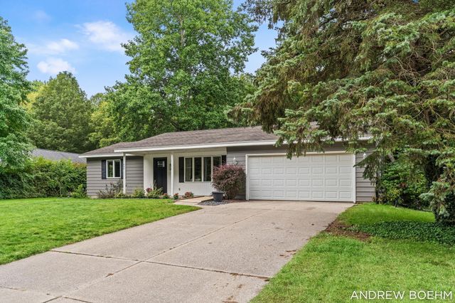 640 Old Orchard Road, Holland, MI 49423