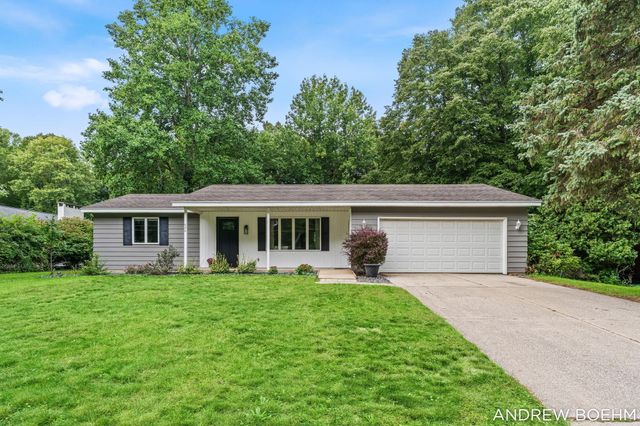 640 Old Orchard Road, Holland, MI 49423