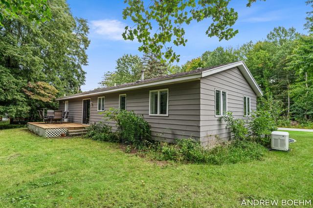 640 Old Orchard Road, Holland, MI 49423