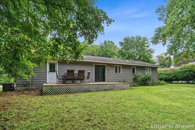 640 Old Orchard Road, Holland, MI 49423