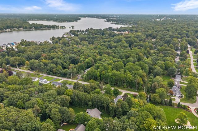 640 Old Orchard Road, Holland, MI 49423