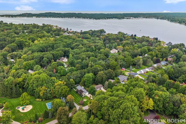 640 Old Orchard Road, Holland, MI 49423