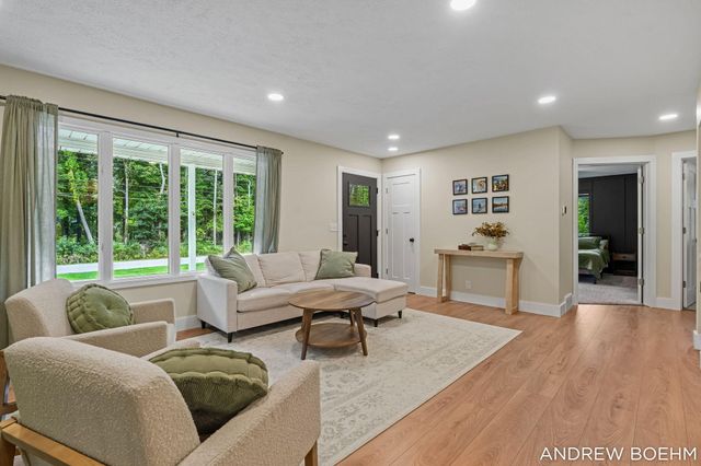 640 Old Orchard Road, Holland, MI 49423