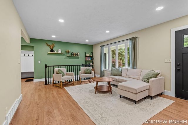 640 Old Orchard Road, Holland, MI 49423