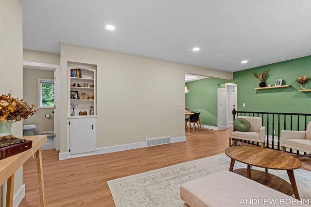 640 Old Orchard Road, Holland, MI 49423
